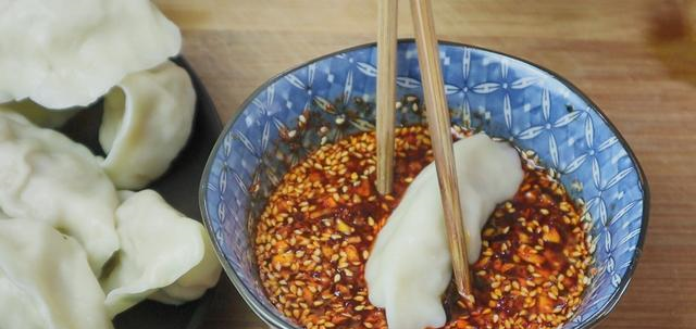酸菜饺子最好吃的做法，配方比例全告你，步骤详细，想失败都难