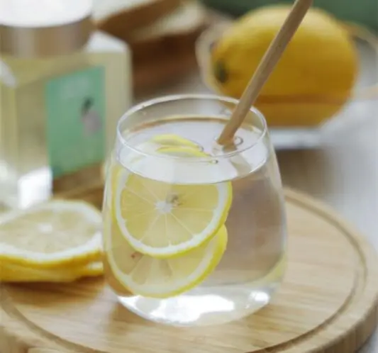 柠檬干和蜂蜜泡水的功效?蜂蜜加柠檬有什么功效和作用?