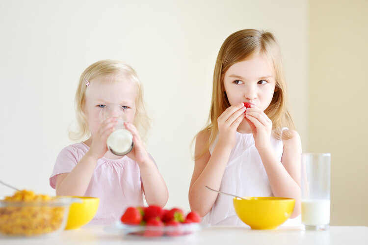 草莓不能给孩子吃，有这4个原因？真相和你想的不一样，来涨知识